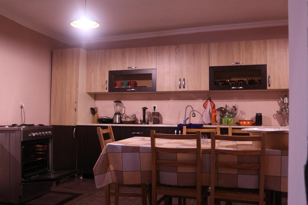 Inga Jafaridze Guesthouse Pele 梅斯蒂亚 外观 照片