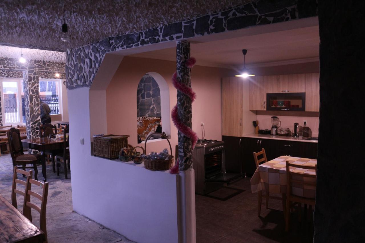 Inga Jafaridze Guesthouse Pele 梅斯蒂亚 外观 照片